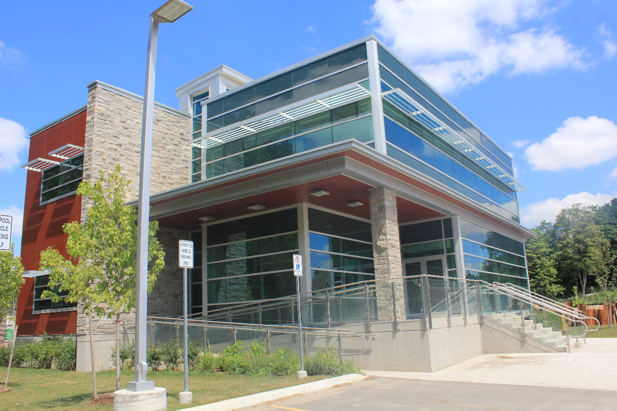 Victoria Park East golf Club front exterior building